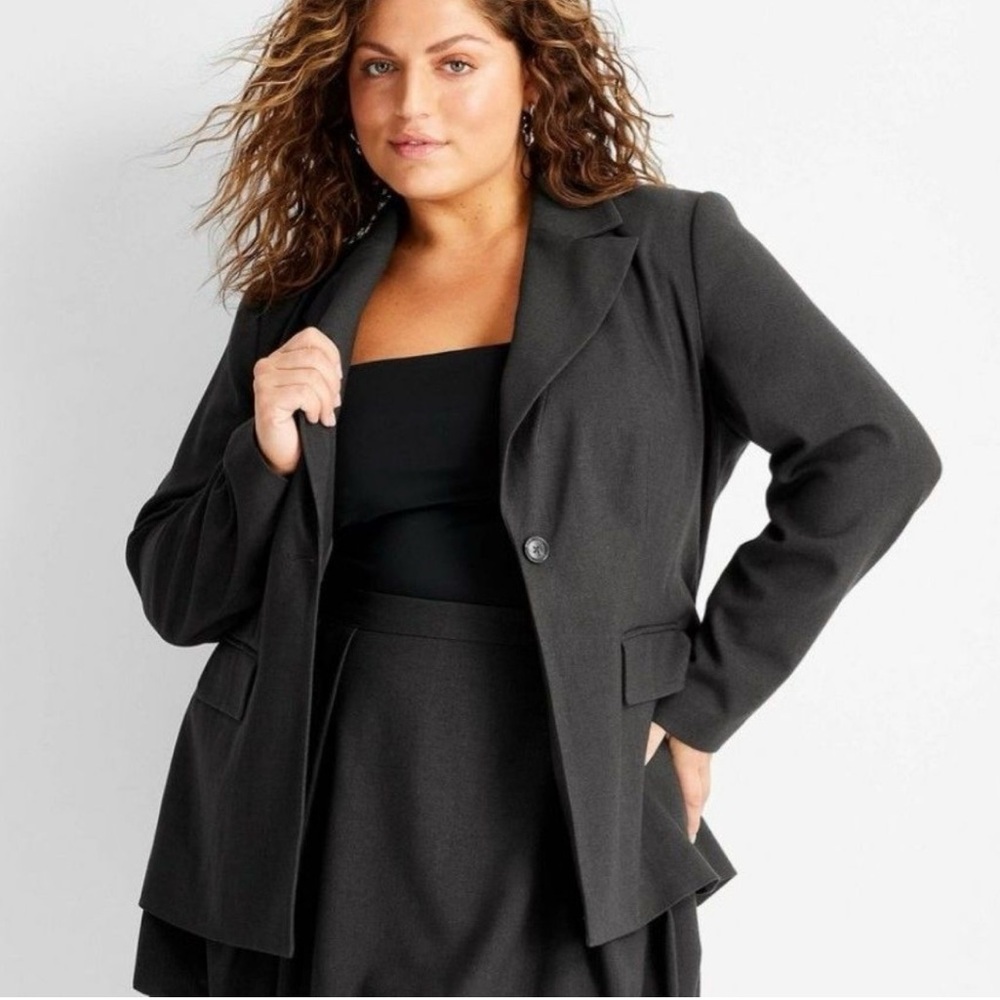 Women's Black Single-Button Blazer - Classic Tailored Jacket